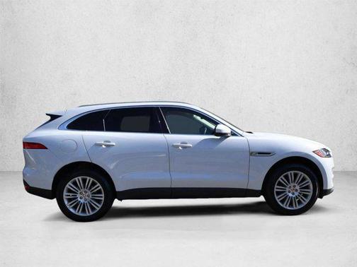 Yulong White Metallic 2018 Jaguar F-PACE 35t Portfolio