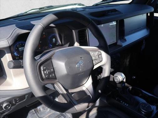 Oxford White 2026 Ford Bronco Outer Banks