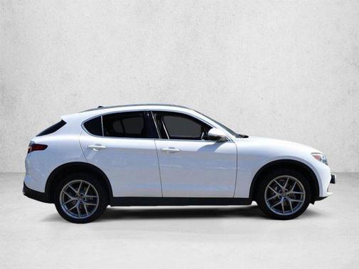 Alfa White 2018 Alfa Romeo Stelvio Base