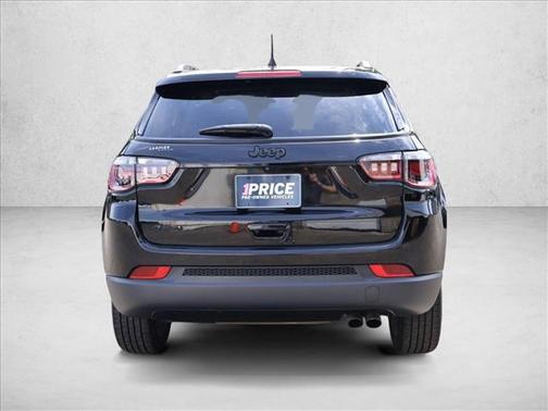 Diamond Black Crystal Pearlcoat 2020 Jeep Compass Latitude