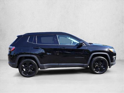 Diamond Black Crystal Pearlcoat 2020 Jeep Compass Latitude