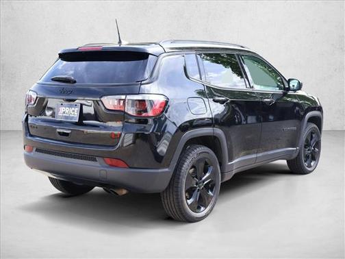 Diamond Black Crystal Pearlcoat 2020 Jeep Compass Latitude