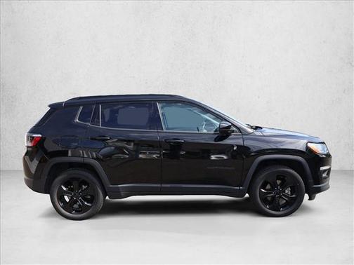 Diamond Black Crystal Pearlcoat 2020 Jeep Compass Latitude