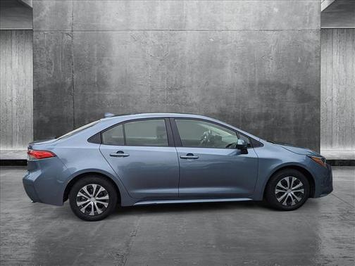 2022 Toyota Corolla Hybrid LE