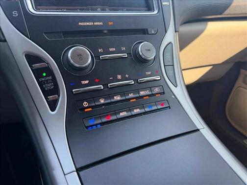 Platinum Dune Metallic Tri-Coat 2016 Lincoln MKX Reserve