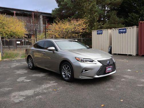 Atomic Silver 2018 Lexus ES 300h Base
