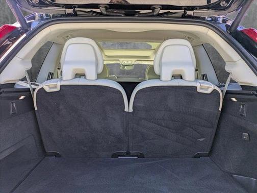 2023 Volvo XC90 B5 Plus