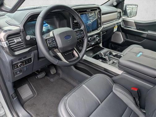 Avalanche 2026 Ford F-150 Platinum