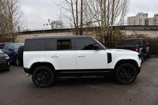 Fuji White 2025 Land Rover Defender 110 P500 X-Dynamic SE