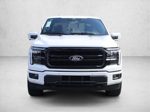 Star White Metallic Tri-Coat 2026 Ford F-150 Lariat