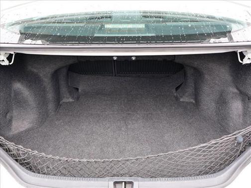 White 2014 Toyota Camry SE