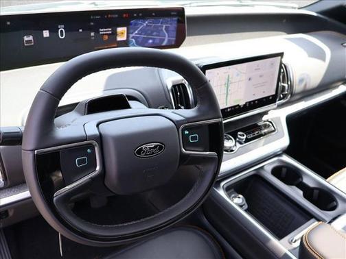 Star White Metallic Tri-Coat 2025 Ford Expedition Tremor