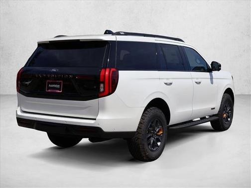 Star White Metallic Tri-Coat 2025 Ford Expedition Tremor
