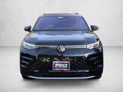 Deep Black Pearl 2026 Volkswagen Tiguan 2.0T SEL R-Line 4MOTION