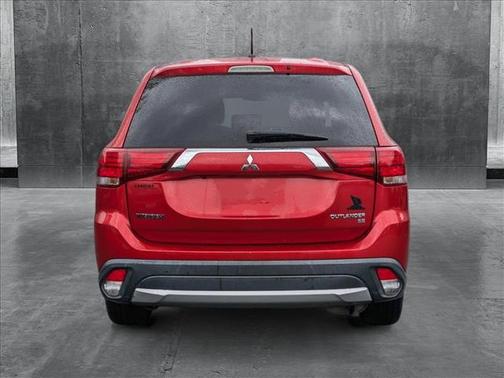 2016 Mitsubishi Outlander SE