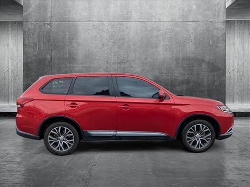 2016 Mitsubishi Outlander SE