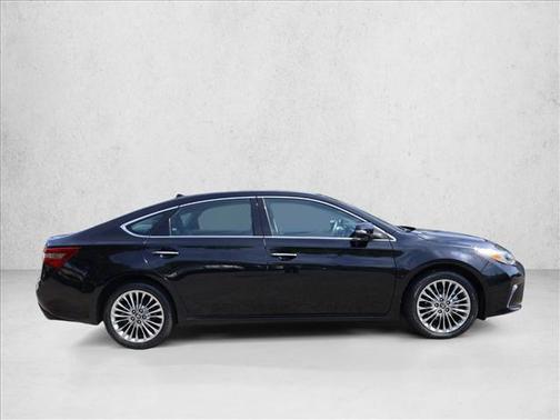 Midnight Black Metallic 2016 Toyota Avalon Limited