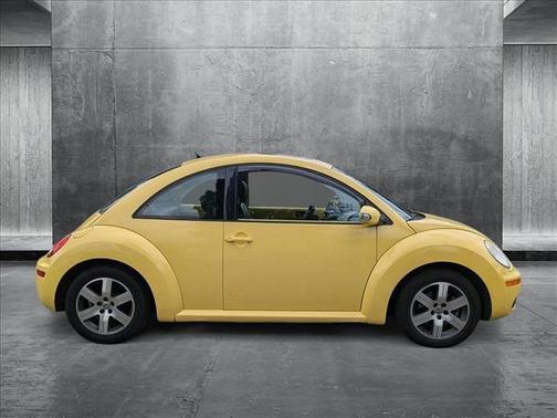2006 Volkswagen New Beetle 2.5