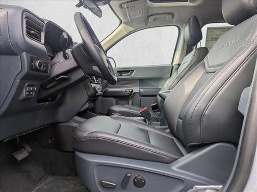 Space White Metallic 2026 Ford Maverick Lariat