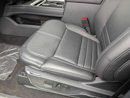 Agate Black Metallic 2026 Ford F-250 Platinum