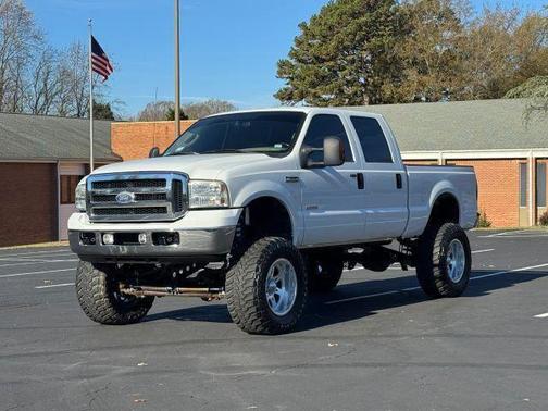 Oxford White 2006 Ford F-350 Lariat Truck