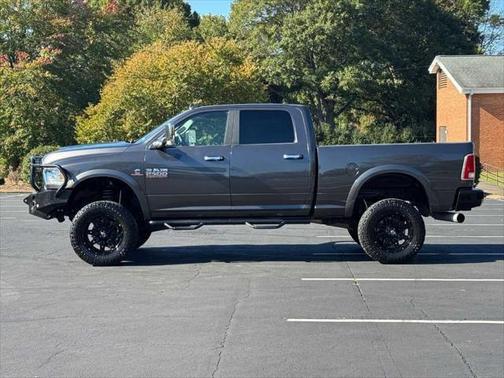 2017 RAM 2500 Laramie Crew Cab 4x4 6'4' Box