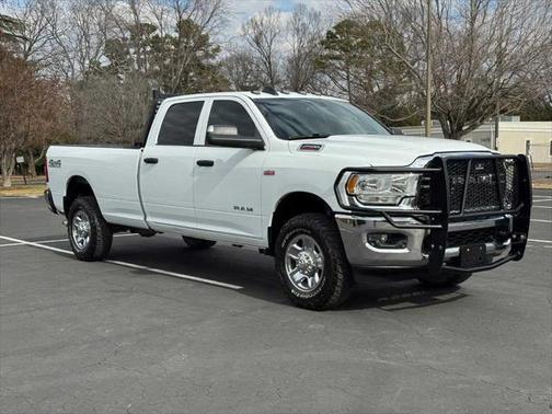 2022 RAM 2500 Tradesman Crew Cab 4x4 8' Box
