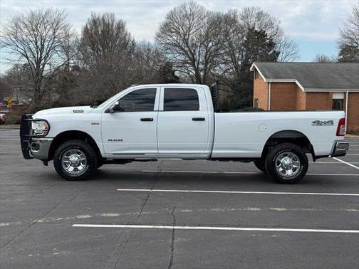2022 RAM 2500 Tradesman Crew Cab 4x4 8' Box