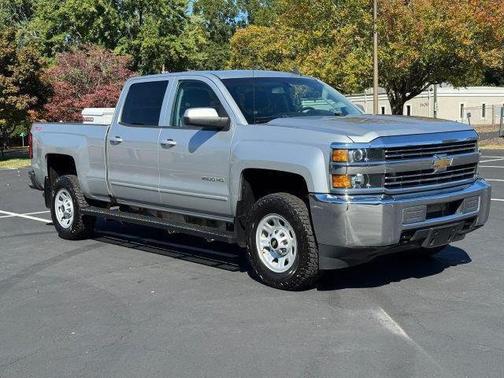 2017 Chevrolet Silverado 2500 4WD Crew Cab 153.7" LT