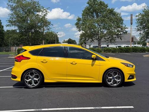 2017 Ford Focus ST