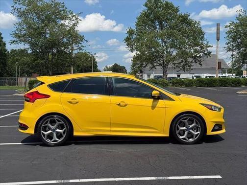 2017 Ford Focus ST ST