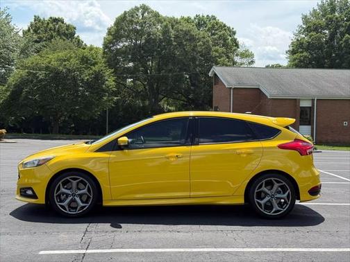 2017 Ford Focus ST