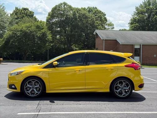 2017 Ford Focus ST ST