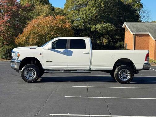 2020 RAM 2500 Big Horn Crew Cab 4X4 8' Box