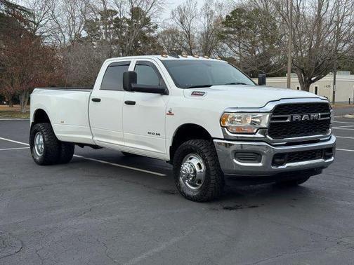 2019 RAM 3500 Tradesman Crew Cab 4x4 8' Box