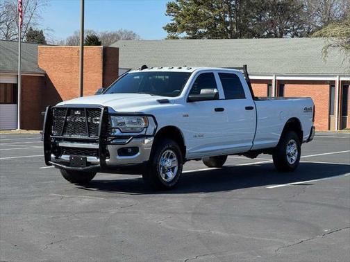2022 RAM 2500 Tradesman Crew Cab 4x4 8' Box