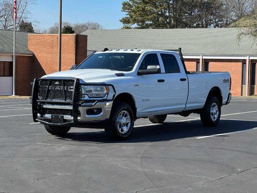 2022 RAM 2500 Tradesman Crew Cab 4x4 8' Box