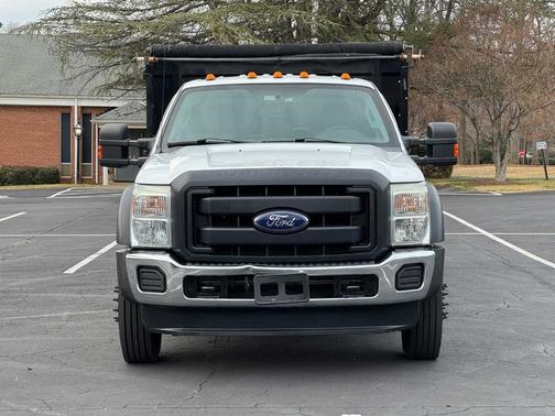 2016 Ford F-450 2WD Crew Cab 176" WB 60" CA XL