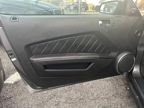 Sterling Gray Metallic 2010 Ford Mustang Base