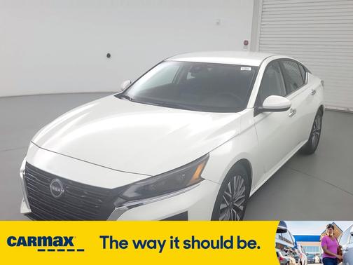 2023 Nissan Altima SV