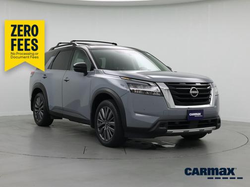 Gray 2023 Nissan Pathfinder SL