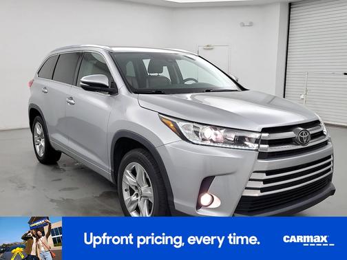 Silver 2017 Toyota Highlander Limited