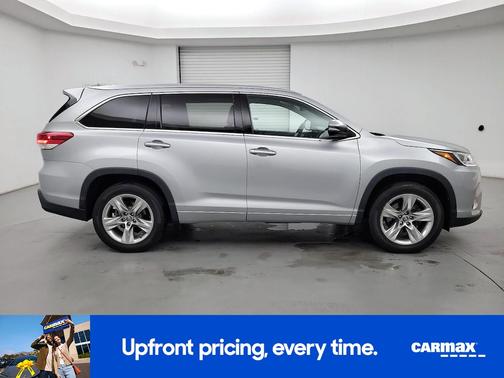 Silver 2017 Toyota Highlander Limited