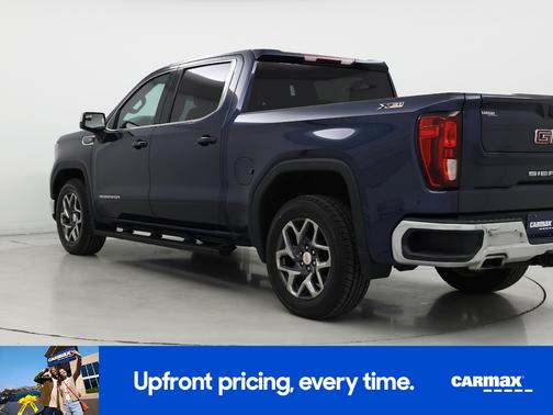Blue 2022 GMC Sierra 1500 SLE