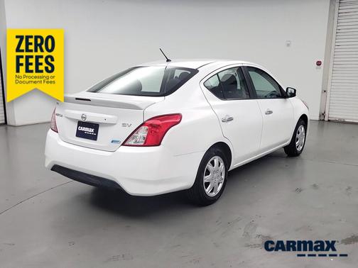 White 2016 Nissan Versa SV
