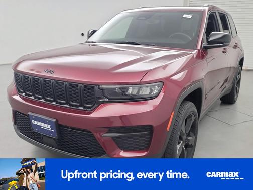 Burgundy 2023 Jeep Grand Cherokee Altitude