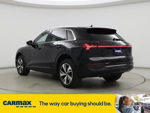 2024 Audi Q8 e-tron Premium Plus