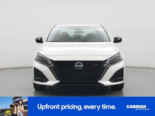 White 2023 Nissan Altima SR