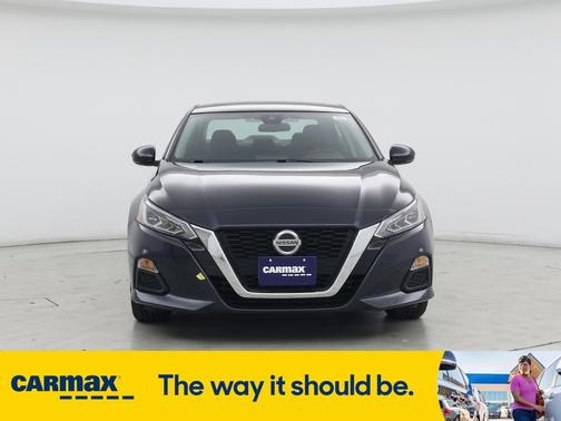2022 Nissan Altima SV