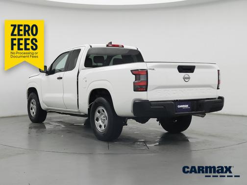 White 2022 Nissan Frontier S